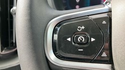 2023 (73) VOLVO XC60 2.0 B4D Plus Dark 5dr AWD Geartronic 3441048