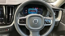 2023 (73) VOLVO XC60 2.0 B4D Plus Dark 5dr AWD Geartronic 3441047
