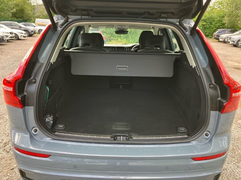 2023 (73) VOLVO XC60 2.0 B4D Plus Dark 5dr AWD Geartronic 3441063