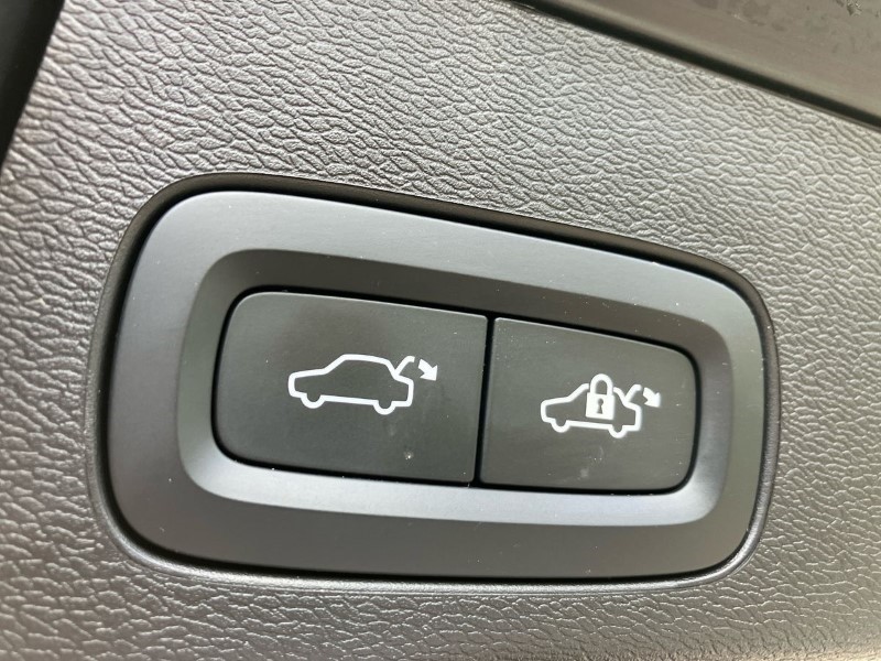 2023 (73) VOLVO XC60 2.0 B4D Plus Dark 5dr AWD Geartronic 3441064