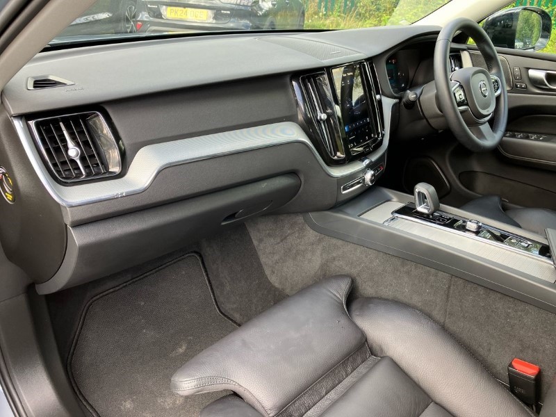 2023 (73) VOLVO XC60 2.0 B4D Plus Dark 5dr AWD Geartronic 3441062