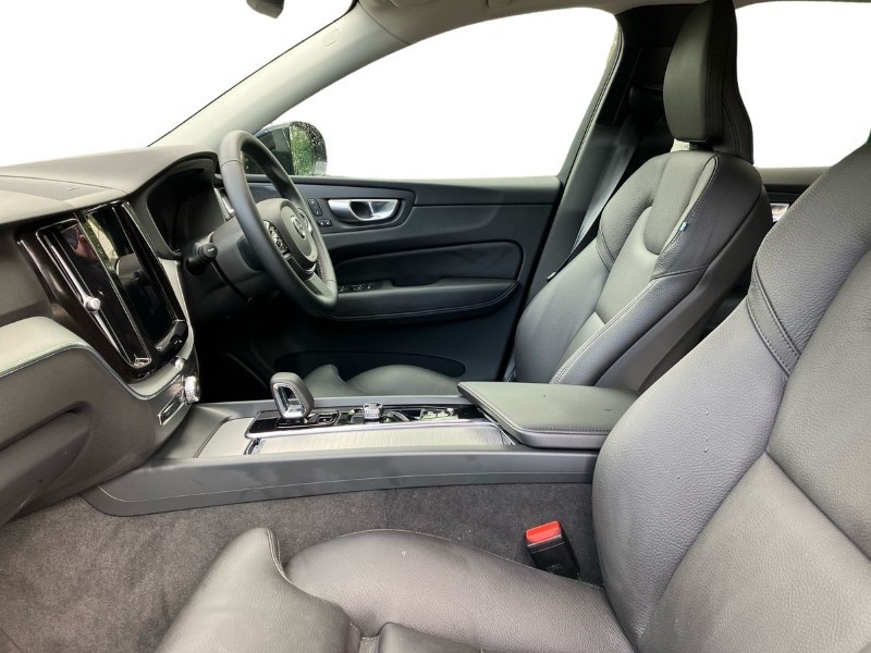 2023 (73) VOLVO XC60 2.0 B4D Plus Dark 5dr AWD Geartronic 3444255