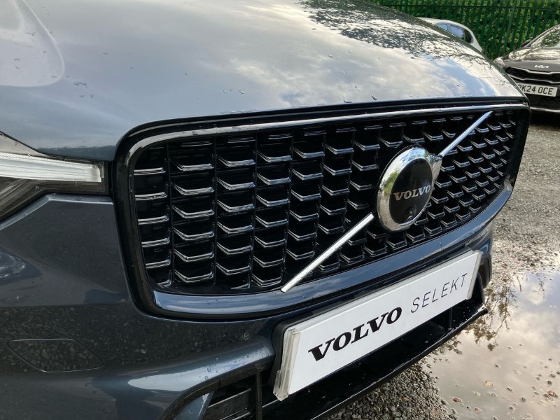 2023 (73) VOLVO XC60 2.0 B4D Plus Dark 5dr AWD Geartronic 3444290