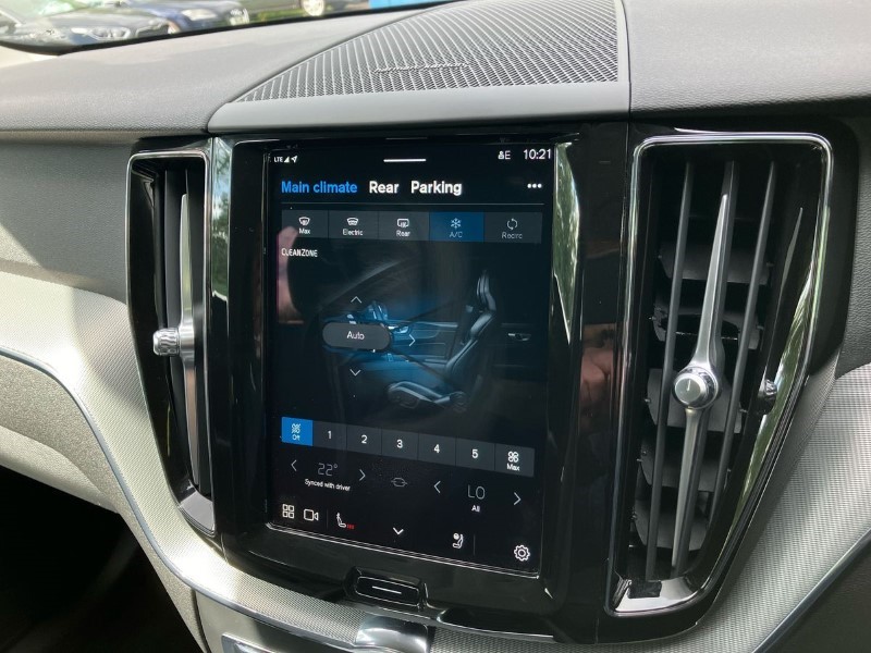 2023 (73) VOLVO XC60 2.0 B4D Plus Dark 5dr AWD Geartronic 3444277