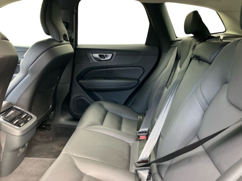 2023 (73) VOLVO XC60 2.0 B4D Plus Dark 5dr AWD Geartronic 3444256