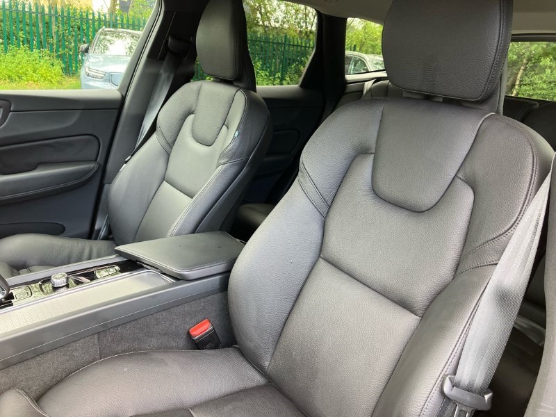 2023 (73) VOLVO XC60 2.0 B4D Plus Dark 5dr AWD Geartronic 3444283