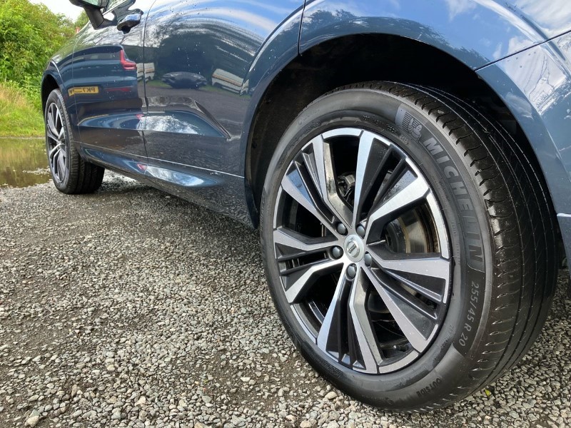 2023 (73) VOLVO XC60 2.0 B4D Plus Dark 5dr AWD Geartronic 3444288