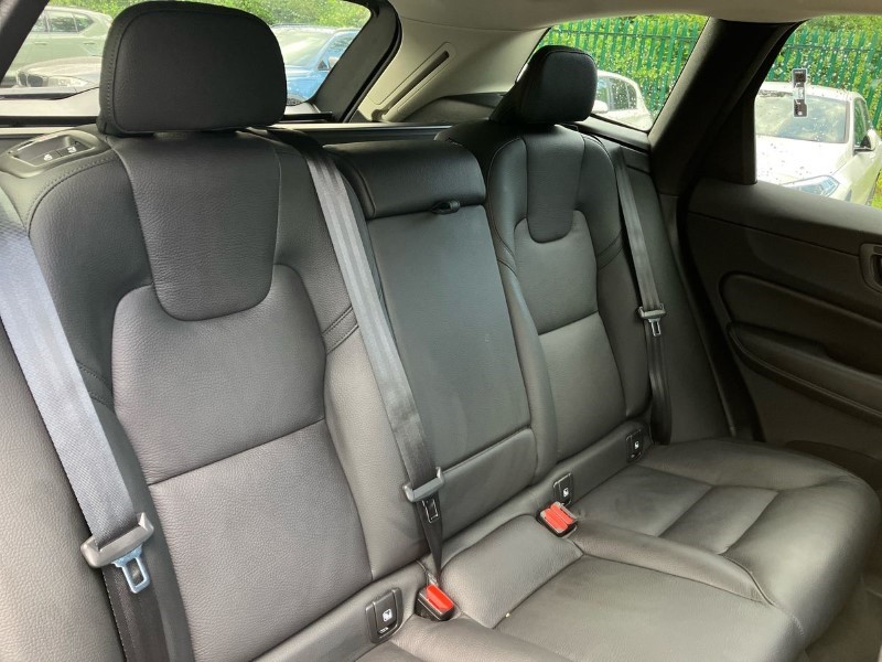 2023 (73) VOLVO XC60 2.0 B4D Plus Dark 5dr AWD Geartronic 3444282