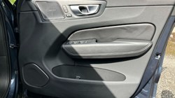 2023 (73) VOLVO XC60 2.0 B4D Plus Dark 5dr AWD Geartronic 3444263