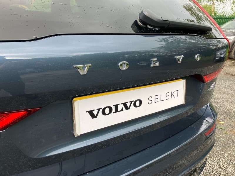 2023 (73) VOLVO XC60 2.0 B4D Plus Dark 5dr AWD Geartronic 3444294