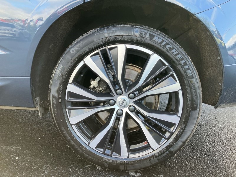 2023 (73) VOLVO XC60 2.0 B4D Plus Dark 5dr AWD Geartronic 3444260