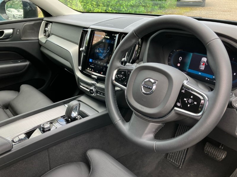 2023 (73) VOLVO XC60 2.0 B4D Plus Dark 5dr AWD Geartronic 3444262