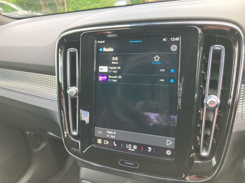 2024 (73) VOLVO XC40 2.0 B4P Ultimate Dark 5dr Auto 3444155