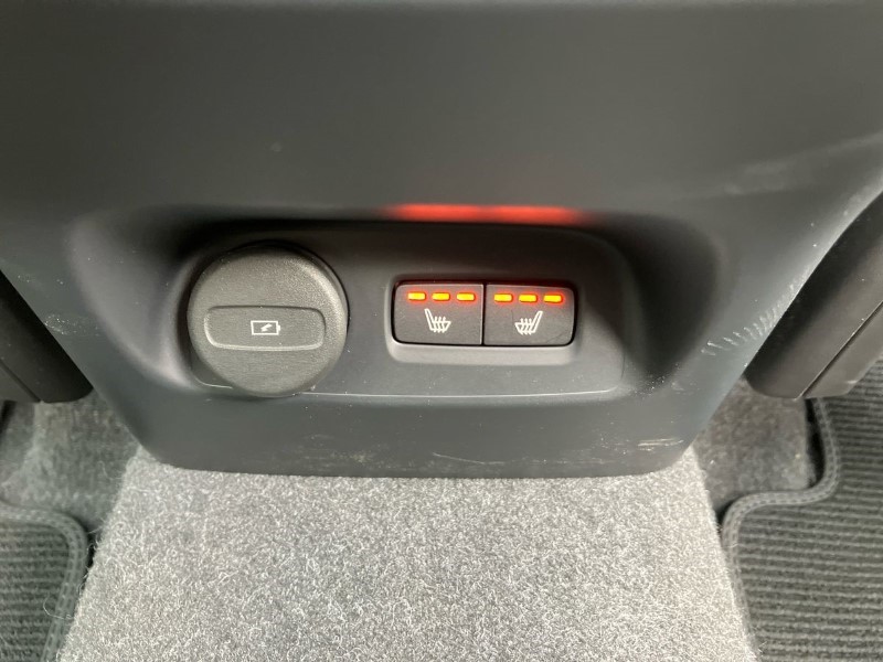 2024 (73) VOLVO XC40 2.0 B4P Ultimate Dark 5dr Auto 3444175