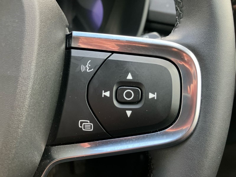2024 (73) VOLVO XC40 2.0 B4P Ultimate Dark 5dr Auto 3444149