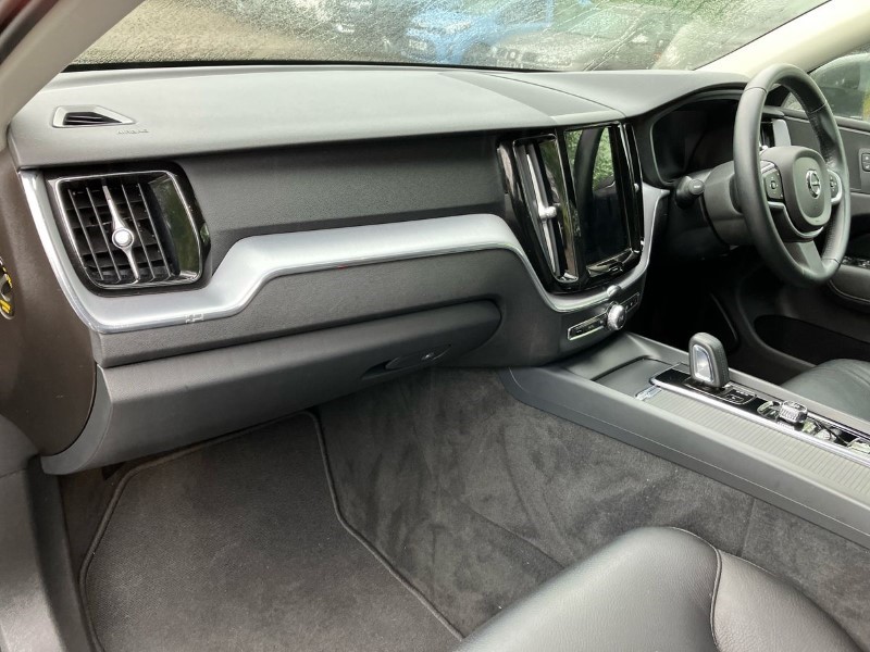 2020 (70) VOLVO XC60 2.0 B5P [250] Momentum 5dr AWD Geartronic 3460287