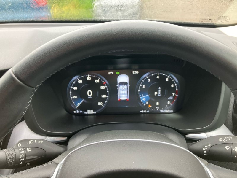 2020 (70) VOLVO XC60 2.0 B5P [250] Momentum 5dr AWD Geartronic 3460273