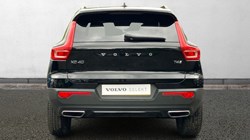 2020 (20) VOLVO XC40 2.0 T4 R DESIGN Pro 5dr Geartronic 3449828