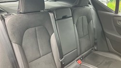 2020 (20) VOLVO XC40 2.0 T4 R DESIGN Pro 5dr Geartronic 3449853