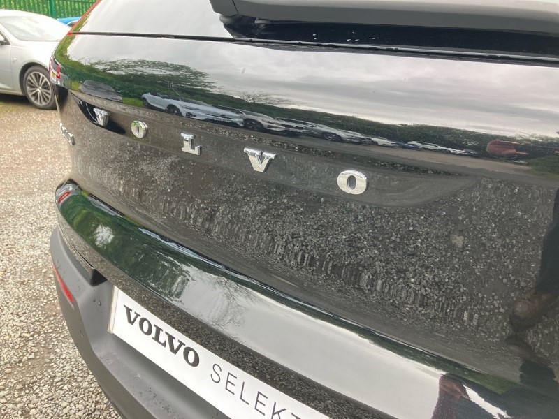 2020 (20) VOLVO XC40 2.0 T4 R DESIGN Pro 5dr Geartronic 3449864