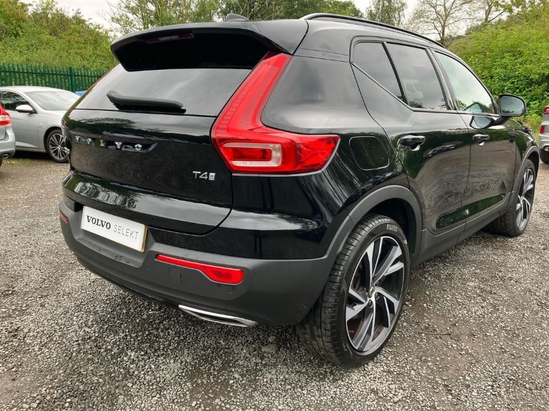 2020 (20) VOLVO XC40 2.0 T4 R DESIGN Pro 5dr Geartronic 3449863
