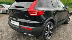 2020 (20) VOLVO XC40 2.0 T4 R DESIGN Pro 5dr Geartronic 3449863