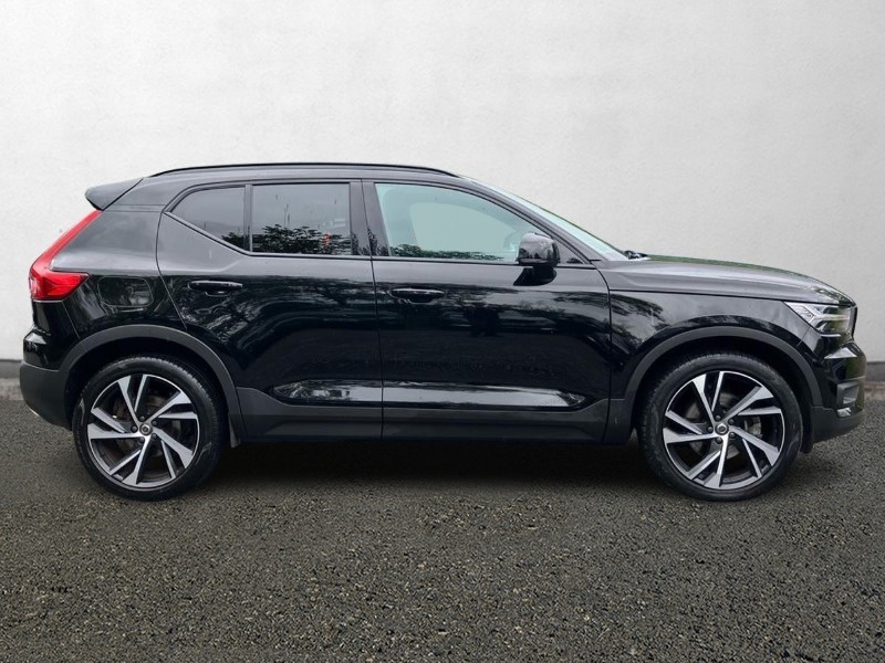 2020 (20) VOLVO XC40 2.0 T4 R DESIGN Pro 5dr Geartronic 3449827