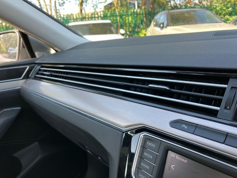 2015 (64) VOLKSWAGEN PASSAT 2.0 TDI SCR 190 GT 4dr DSG 3482598