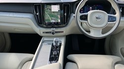 2023 (73) VOLVO XC60 2.0 B5P Ultimate Dark 5dr AWD Geartronic 3457691