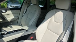 2023 (73) VOLVO XC60 2.0 B5P Ultimate Dark 5dr AWD Geartronic 3457715