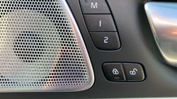 2023 (73) VOLVO XC60 2.0 B5P Ultimate Dark 5dr AWD Geartronic 3457727