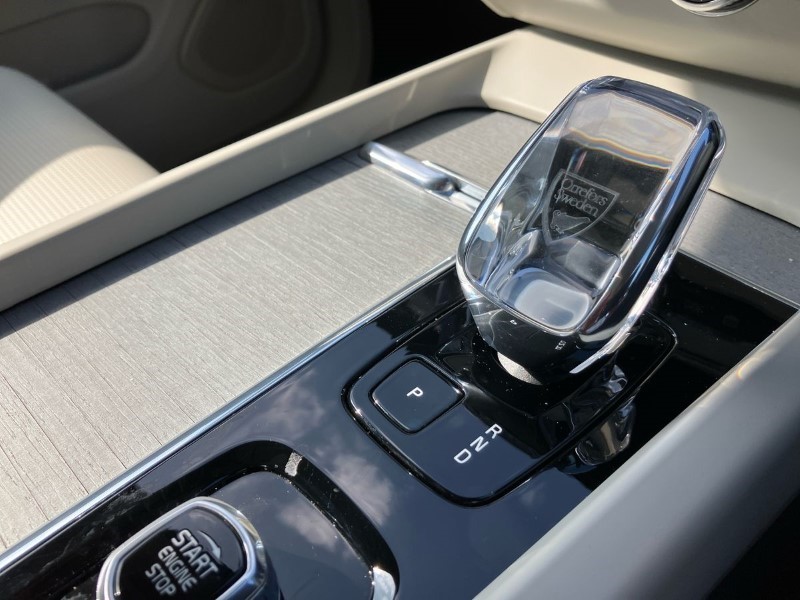 2023 (73) VOLVO XC60 2.0 B5P Ultimate Dark 5dr AWD Geartronic 3457712