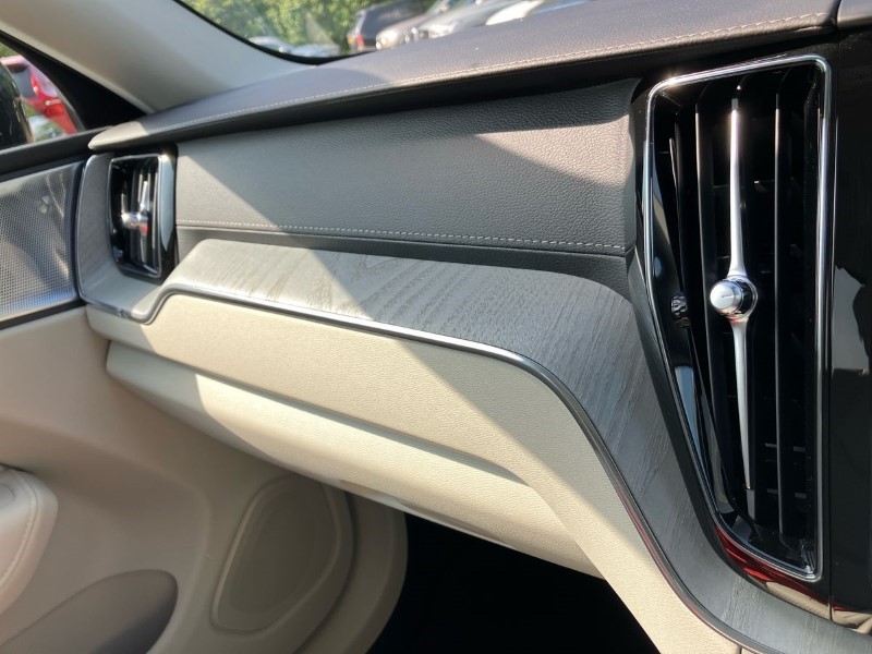 2023 (73) VOLVO XC60 2.0 B5P Ultimate Dark 5dr AWD Geartronic 3457711