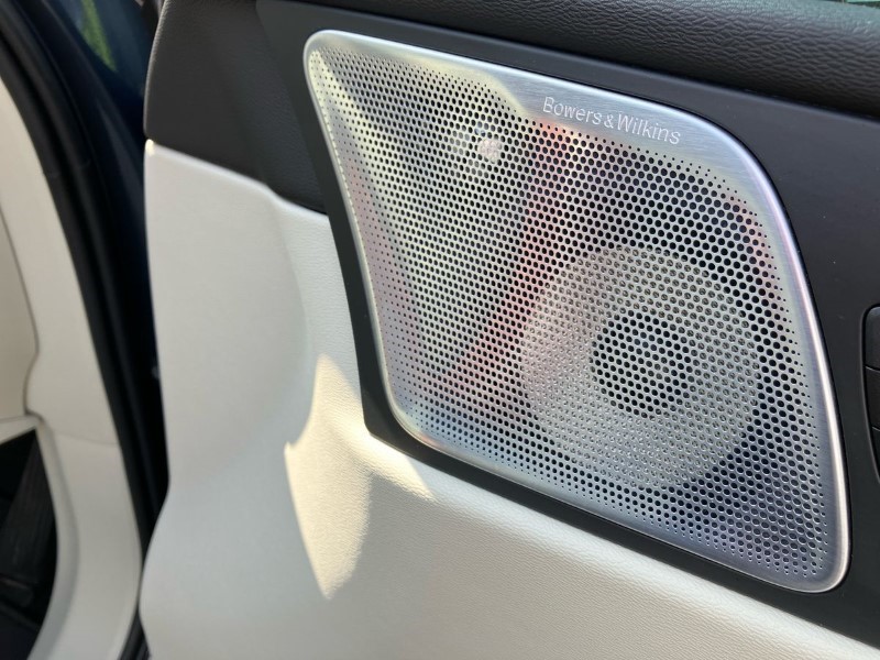 2023 (73) VOLVO XC60 2.0 B5P Ultimate Dark 5dr AWD Geartronic 3457695