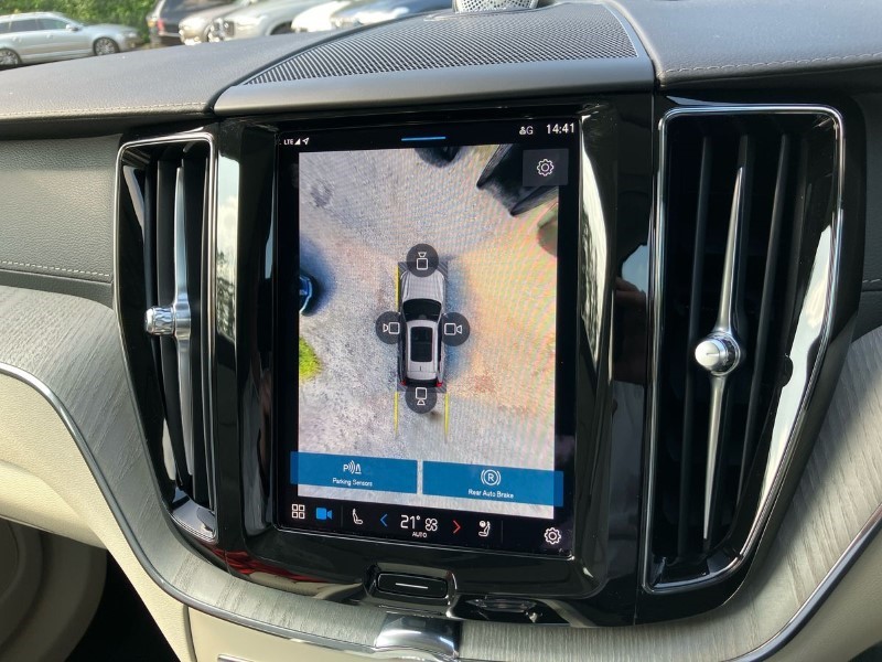 2023 (73) VOLVO XC60 2.0 B5P Ultimate Dark 5dr AWD Geartronic 3457707