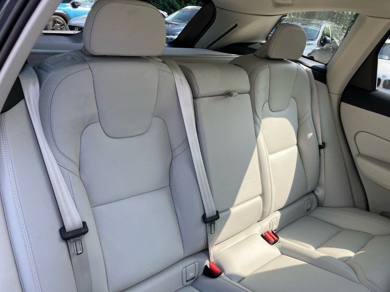 2023 (73) VOLVO XC60 2.0 B5P Ultimate Dark 5dr AWD Geartronic 3457714