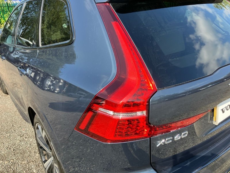 2023 (73) VOLVO XC60 2.0 B5P Ultimate Dark 5dr AWD Geartronic 3457724