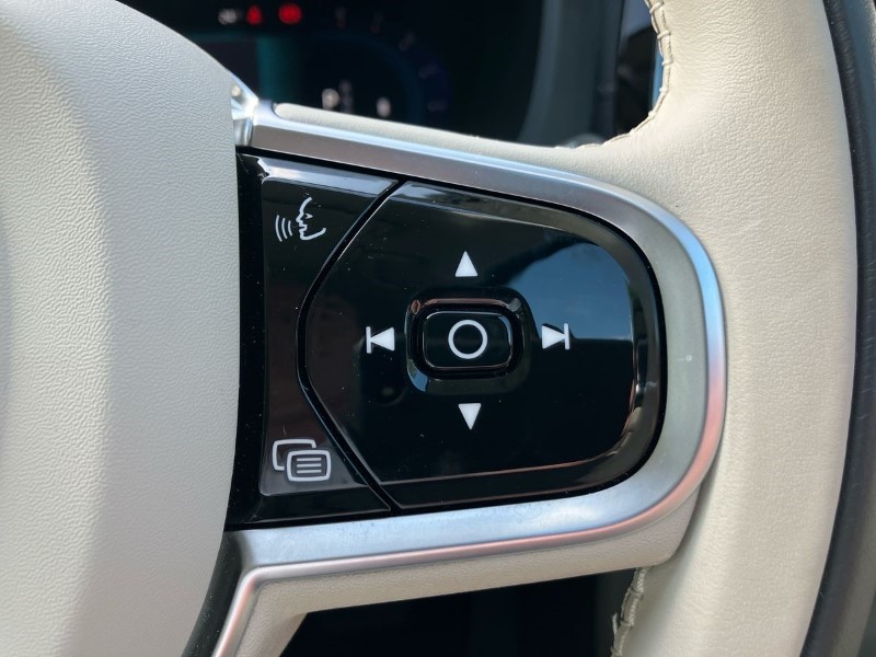 2023 (73) VOLVO XC60 2.0 B5P Ultimate Dark 5dr AWD Geartronic 3457702