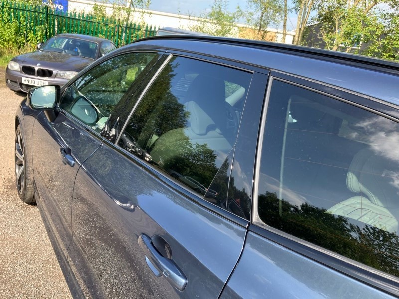 2023 (73) VOLVO XC60 2.0 B5P Ultimate Dark 5dr AWD Geartronic 3457719