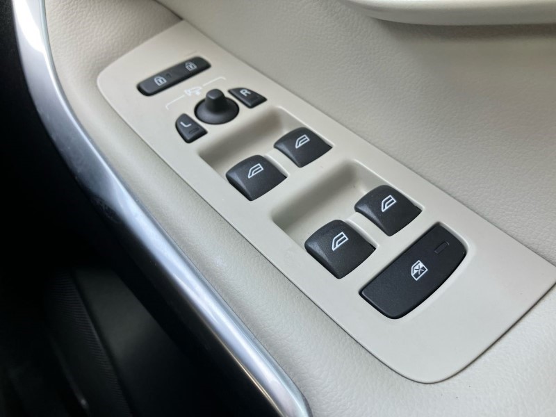 2018 (68) VOLVO V40 T3 [152] Inscription 5dr Geartronic 3456141