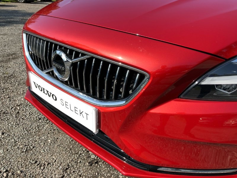 2018 (68) VOLVO V40 T3 [152] Inscription 5dr Geartronic 3456165