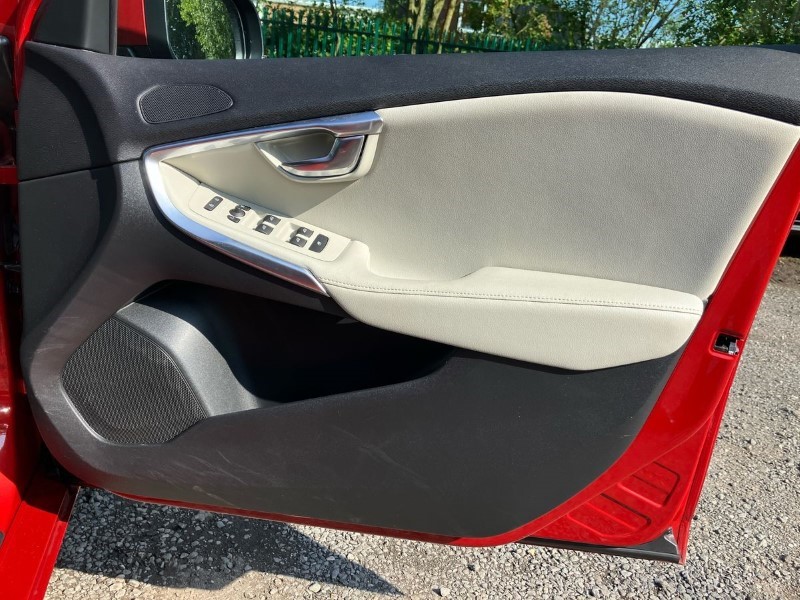 2018 (68) VOLVO V40 T3 [152] Inscription 5dr Geartronic 3456139