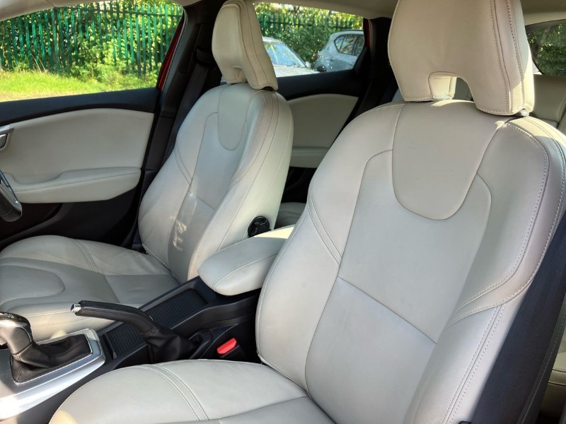 2018 (68) VOLVO V40 T3 [152] Inscription 5dr Geartronic 3456159