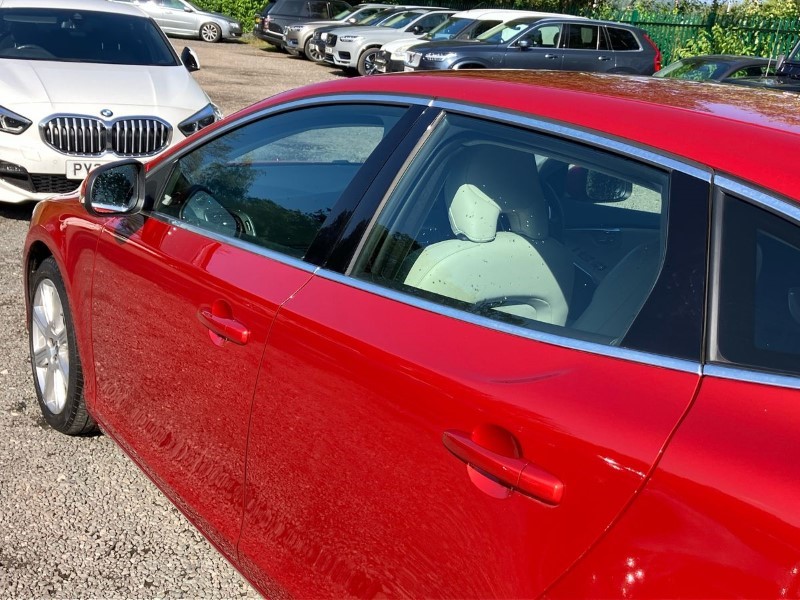 2018 (68) VOLVO V40 T3 [152] Inscription 5dr Geartronic 3456162