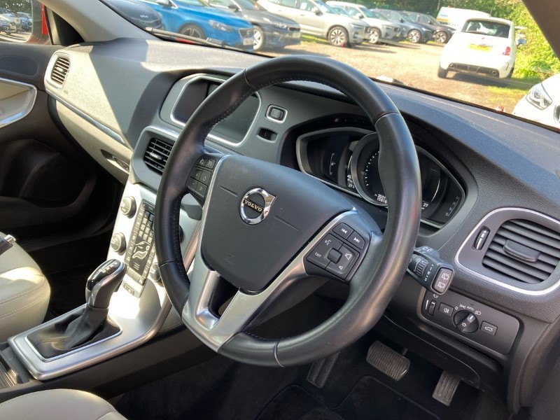 2018 (68) VOLVO V40 T3 [152] Inscription 5dr Geartronic 3456138