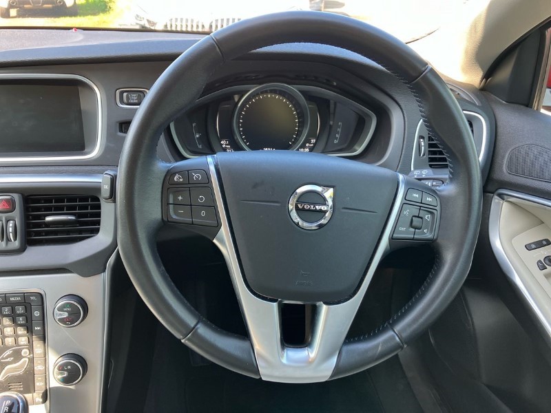 2018 (68) VOLVO V40 T3 [152] Inscription 5dr Geartronic 3456145