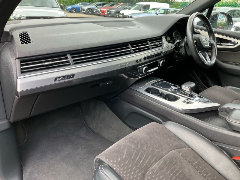 2017 (17) AUDI Q7 3.0 TDI 218 Quattro S Line 5dr Tip Auto 3502343