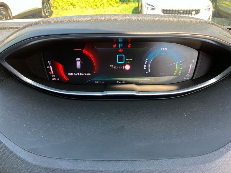 2023 (73) PEUGEOT 3008 1.6 Hybrid 225 GT 5dr e-EAT8 3480187