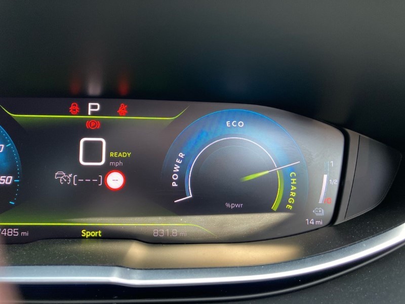 2023 (73) PEUGEOT 3008 1.6 Hybrid 225 GT 5dr e-EAT8 3480193