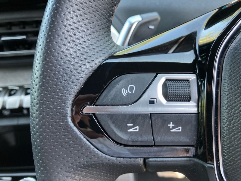 2023 (73) PEUGEOT 3008 1.6 Hybrid 225 GT 5dr e-EAT8 3480185